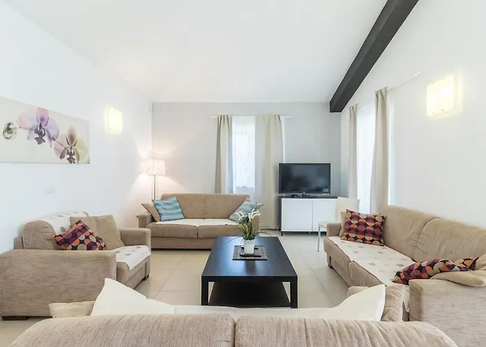 Villa Martha In Central Istria With Private Pool - Wellness & Table Tennis For 12 Persons