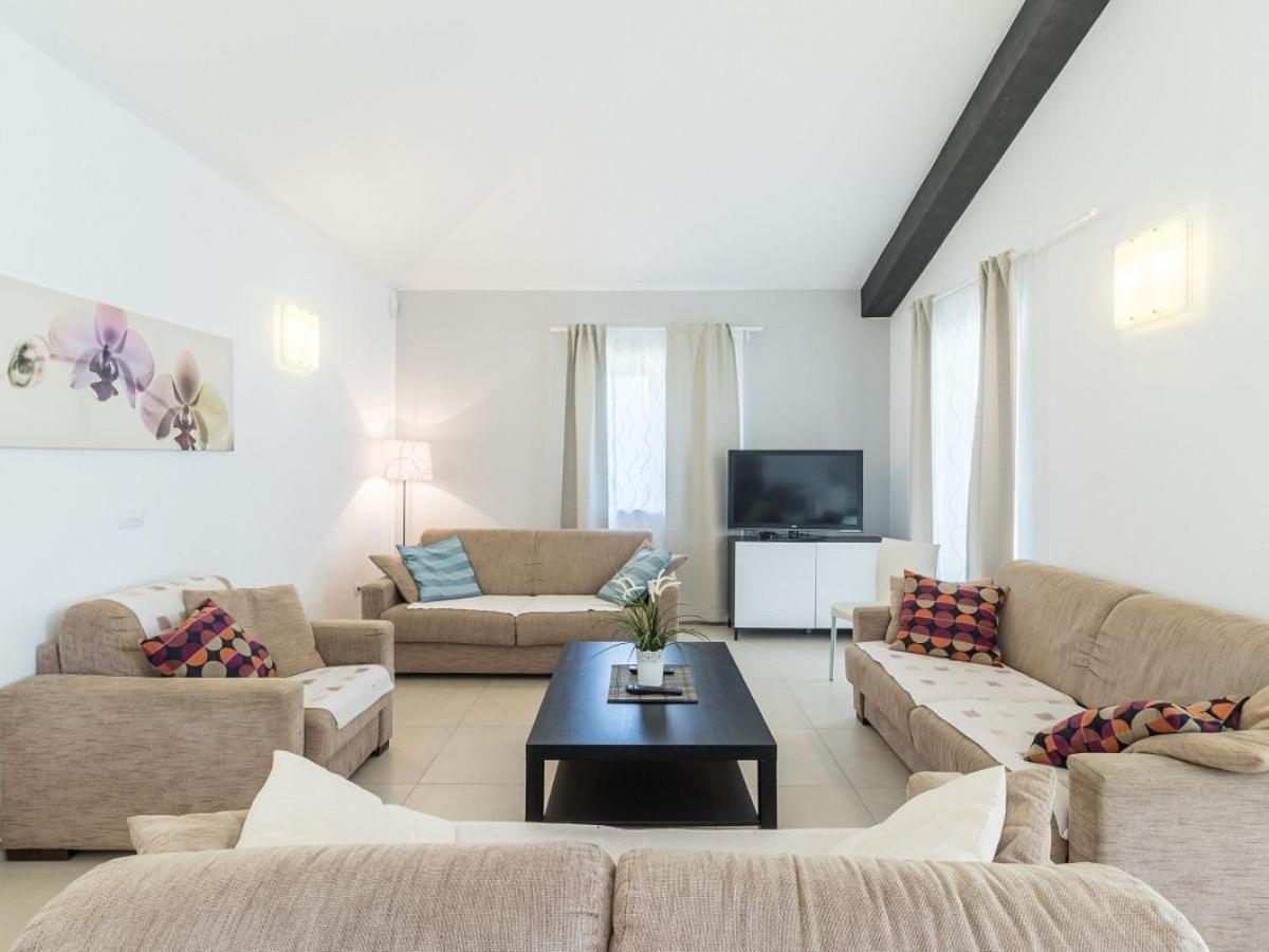 Villa Martha In Istria With Private Pool - Wellness & Table Tennis For 12 Persons *